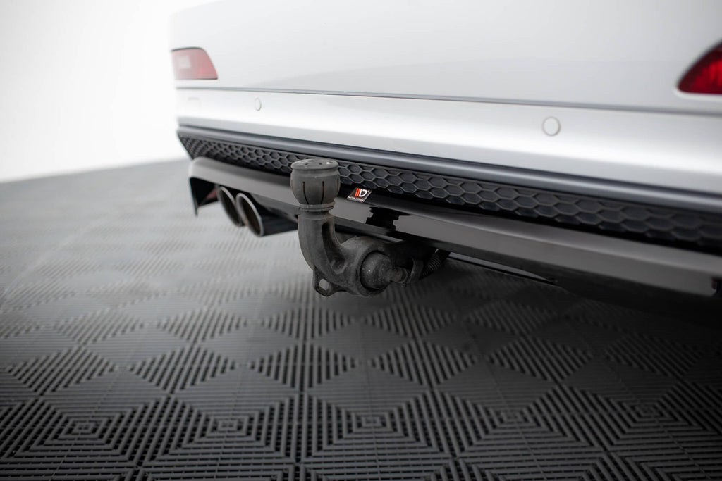 Splitter trasero Audi Q3 S-Line 8u (con barras verticales)