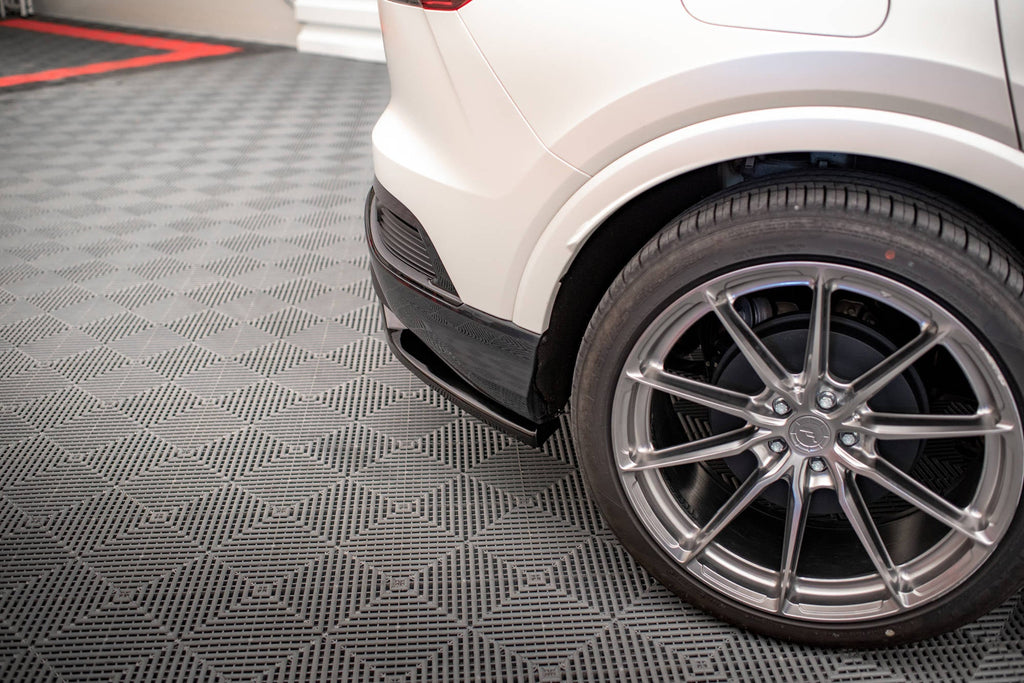 Splitter trasero Audi Q4 E-Tron Sportback S-Line Mk1 (con barras verticales)