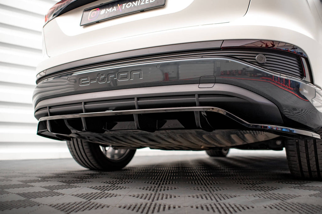 Splitter trasero Audi Q4 E-Tron Sportback S-Line Mk1 (con barras verticales)