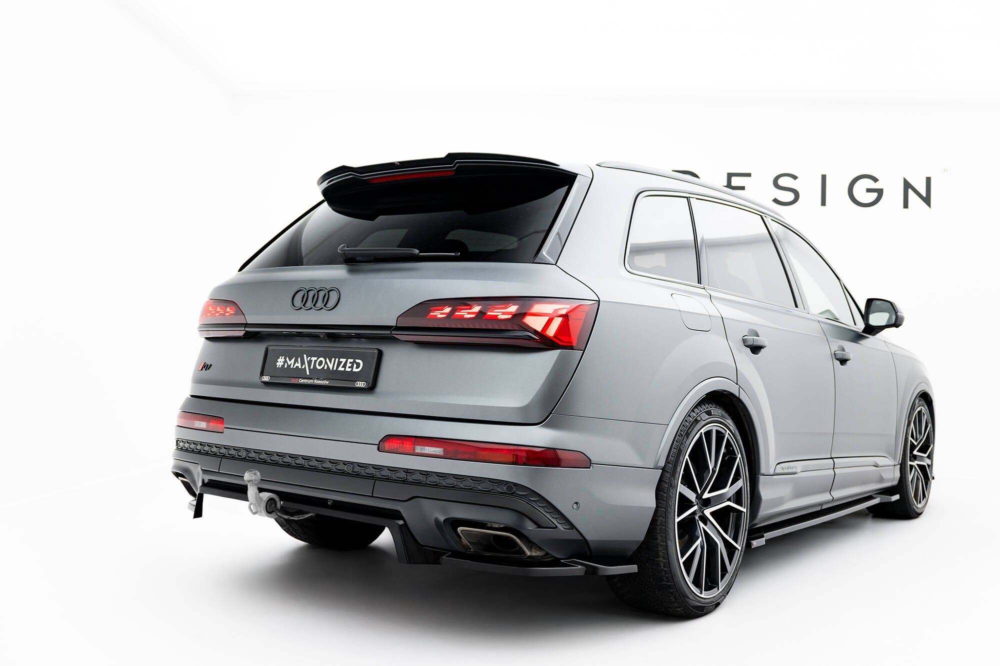 Splitter trasero Audi Q7 S-Line Mk2 Facelift 2 (con barras verticales)