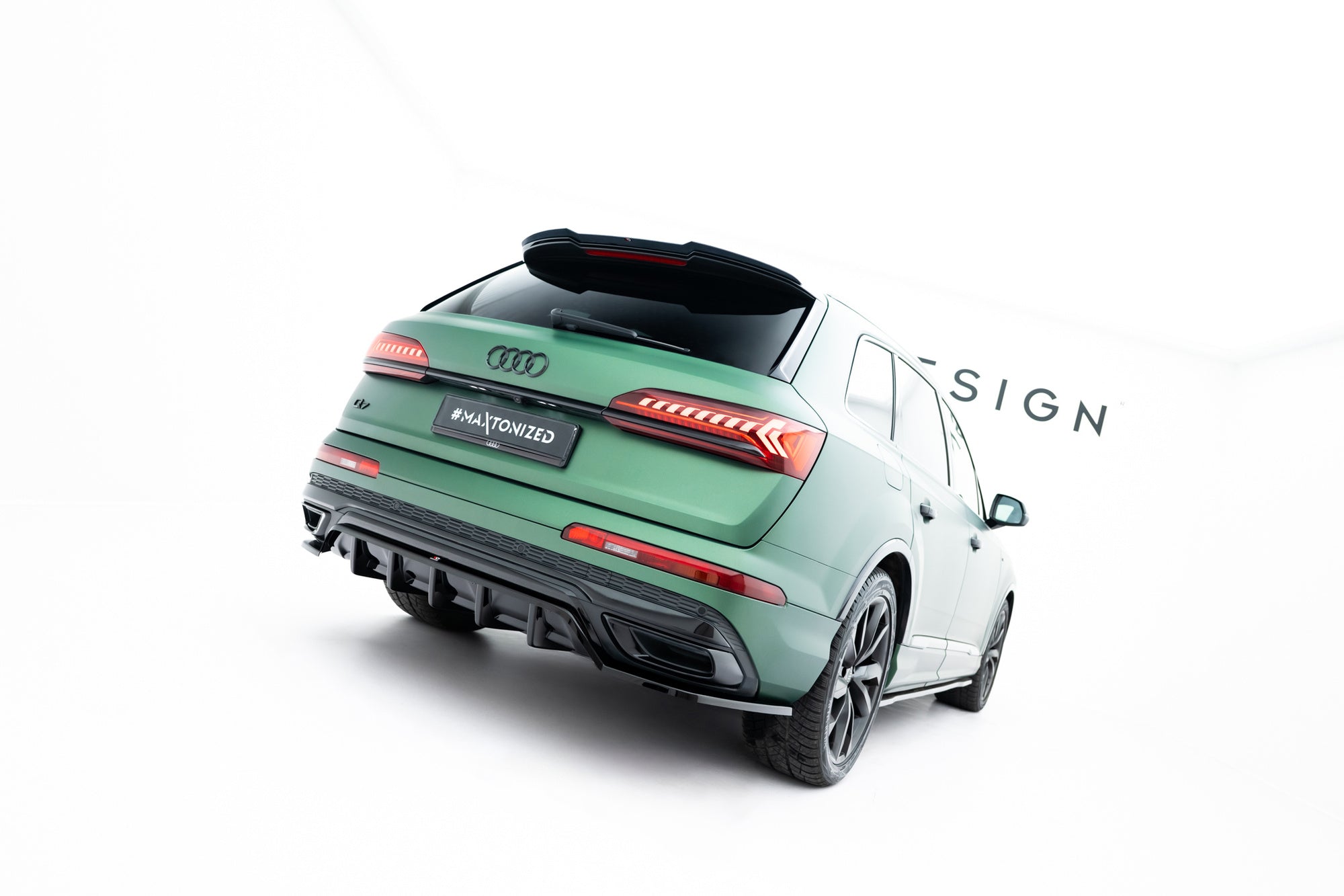 Splitter trasero Audi Q7 S-Line Mk2 Facelift (con barras verticales)