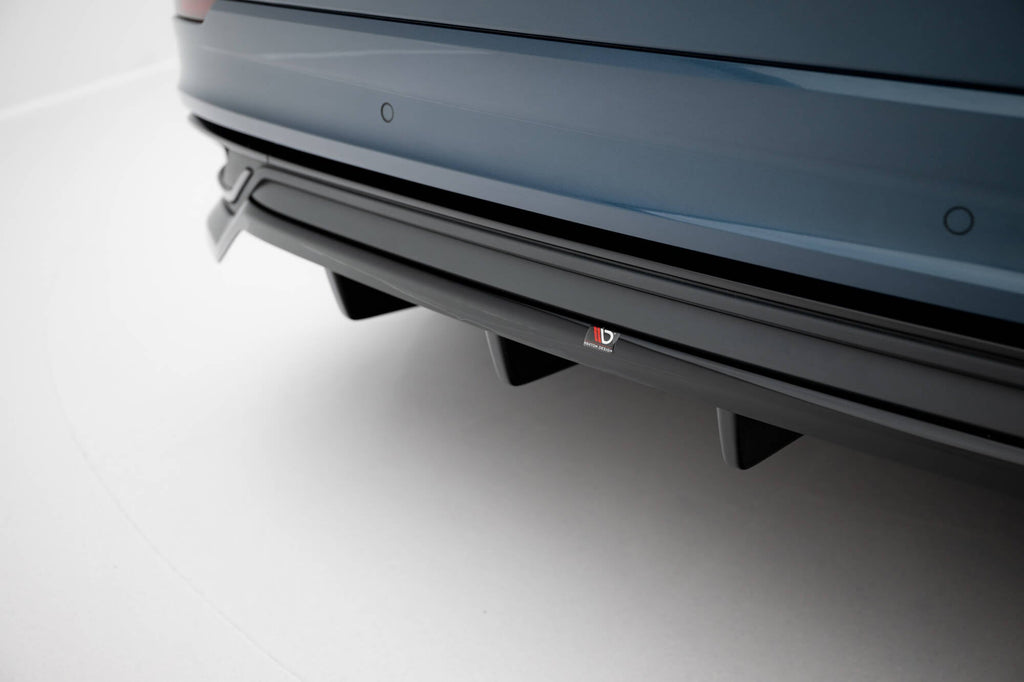 Splitter trasero Audi Q8 Mk1 (con barras verticales)
