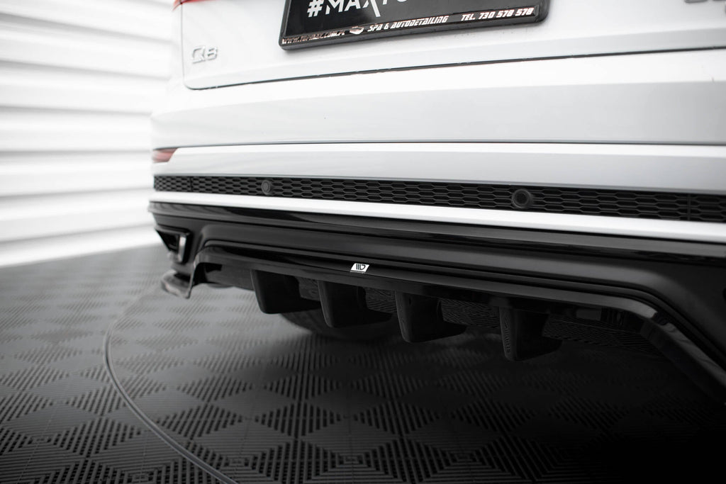 Splitter trasero Audi Q8 S-Line Mk1 (con barras verticales)