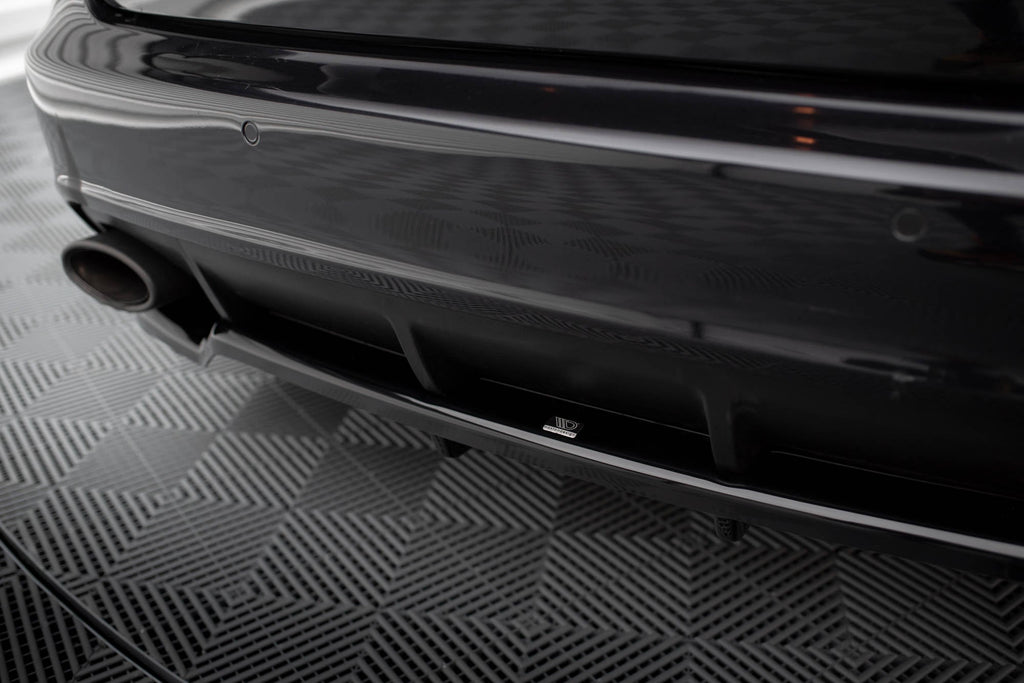 Splitter trasero Audi RS6 Avant C6 (con barras verticales)