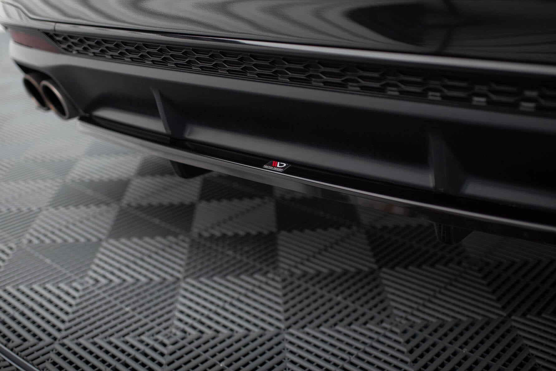 Splitter trasero Audi S4 B9 Facelift (con barras verticales)