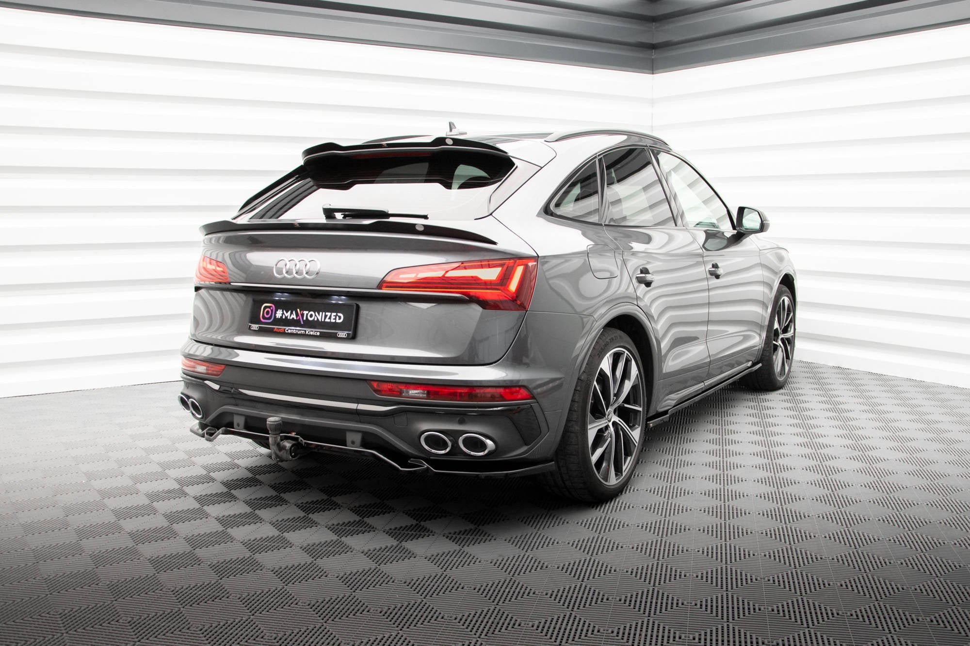 Splitter trasero Audi SQ5 Q5 S-Line Sportback Mk2 Facelift (con barras verticales)