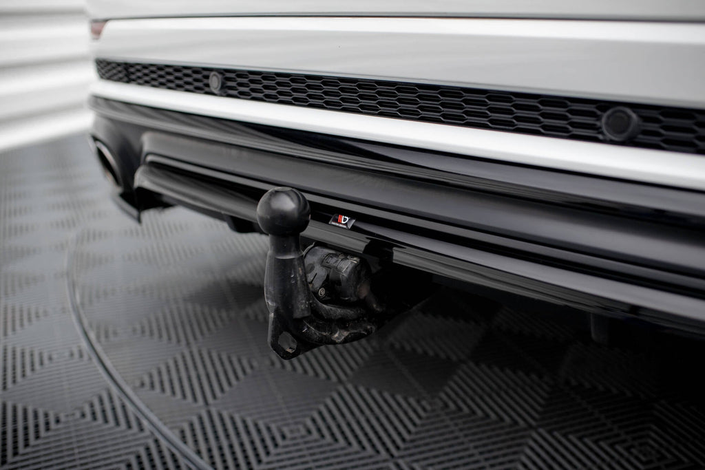Splitter trasero Audi SQ8 Mk1 (con barras verticales)