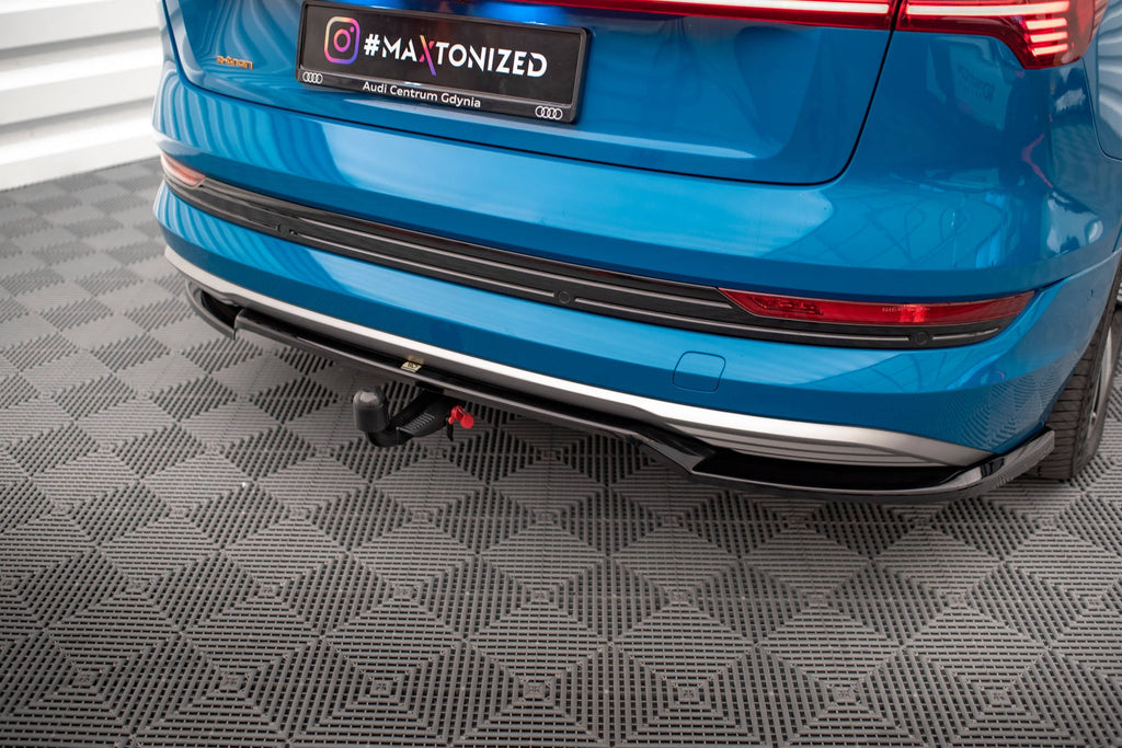 Splitter trasero Audi E-Tron (con barras verticales)