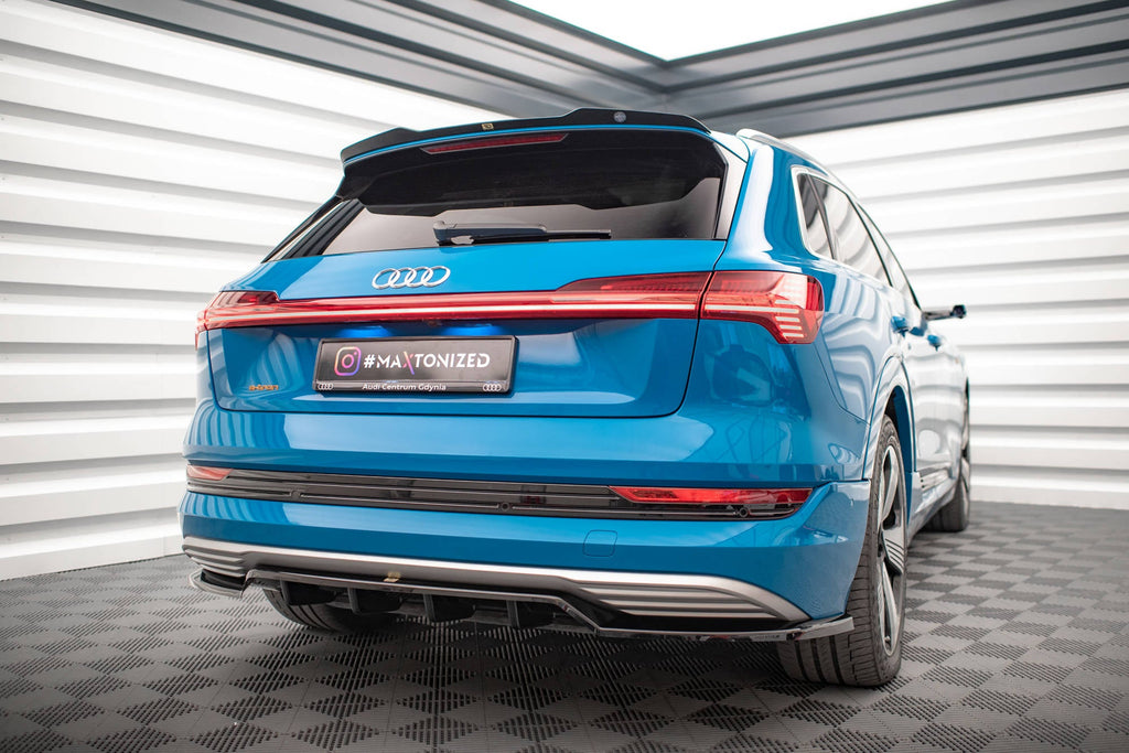 Splitter trasero Audi E-Tron (con barras verticales)