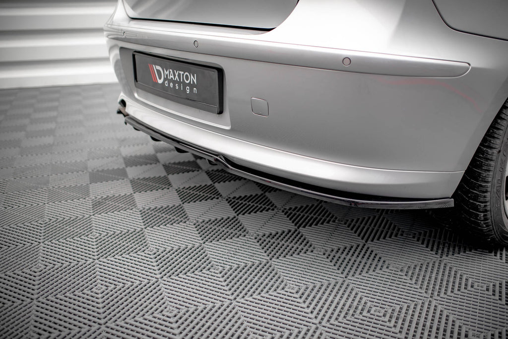 BMW 1 E81 Facelift Rear Splitter (with vertical bars)