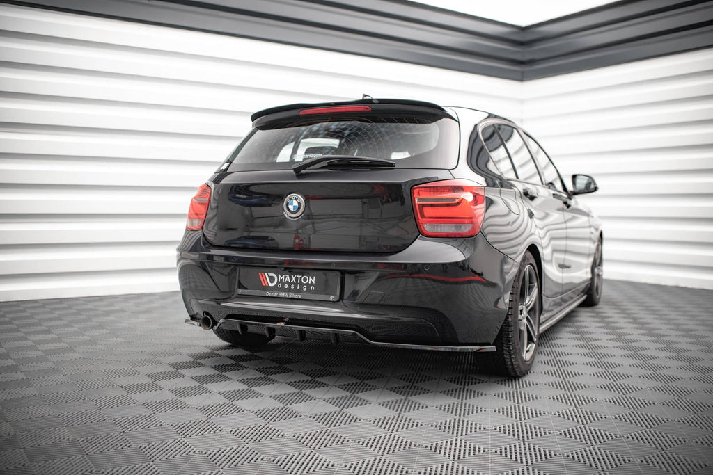 Splitter trasero BMW Serie 1 F20 (con barras verticales)