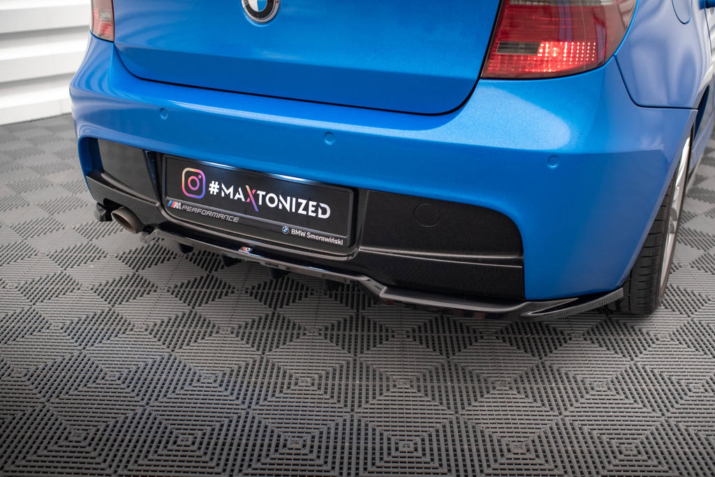 Splitter trasero BMW 1 M-Pack E87 Facelift (con barras verticales)