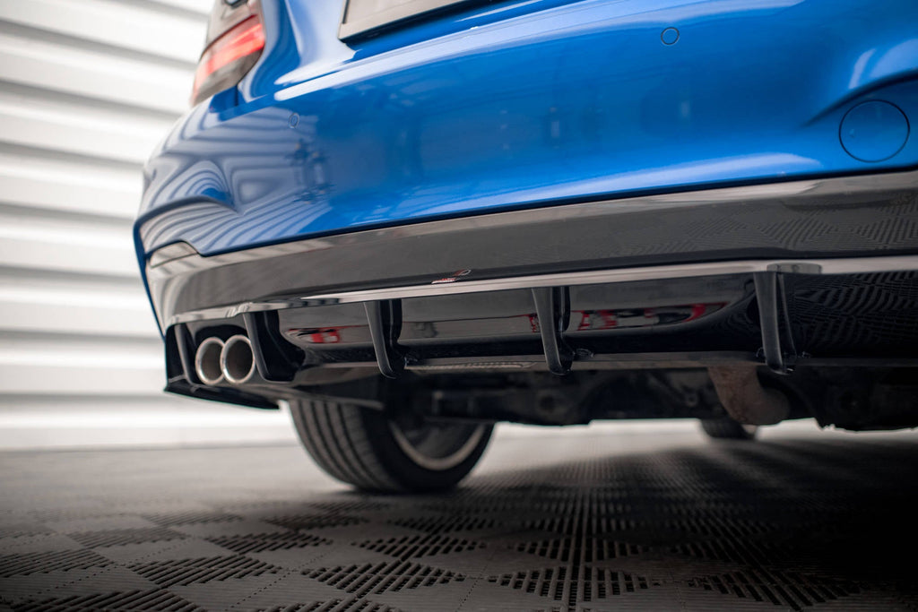 Splitter trasero BMW Serie 2 M-Pack F22 (con barras verticales)