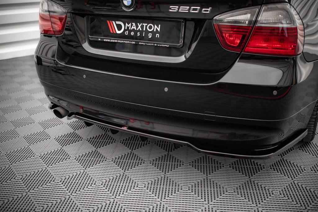 Splitter trasero BMW Serie 3 Berlina E90 (con barras verticales)