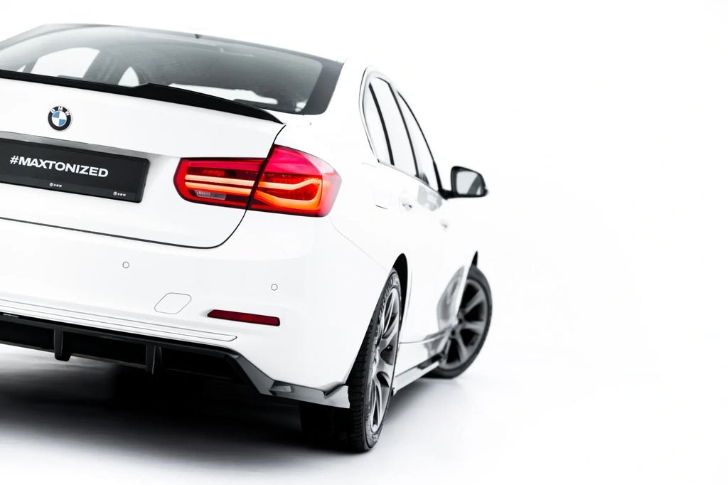 Splitter trasero BMW 3 Sportline Berlina / Touring F30 F31 (con barras verticales)