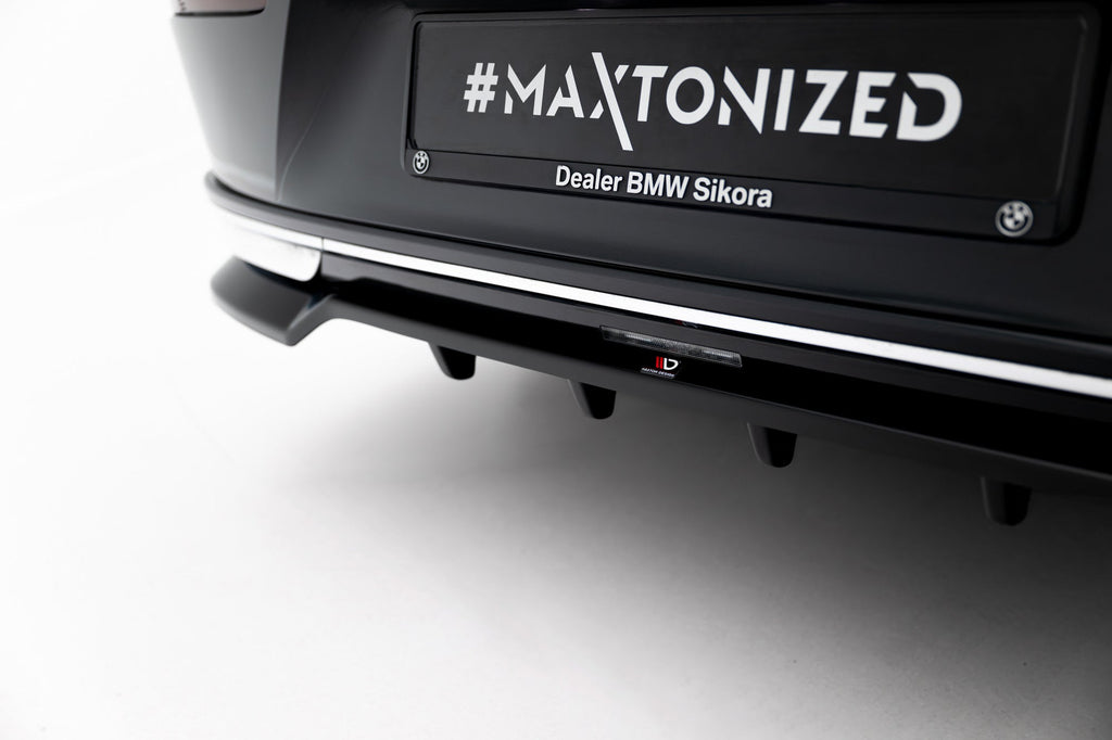 Splitter trasero BMW Serie 7 G70 (con barras verticales)