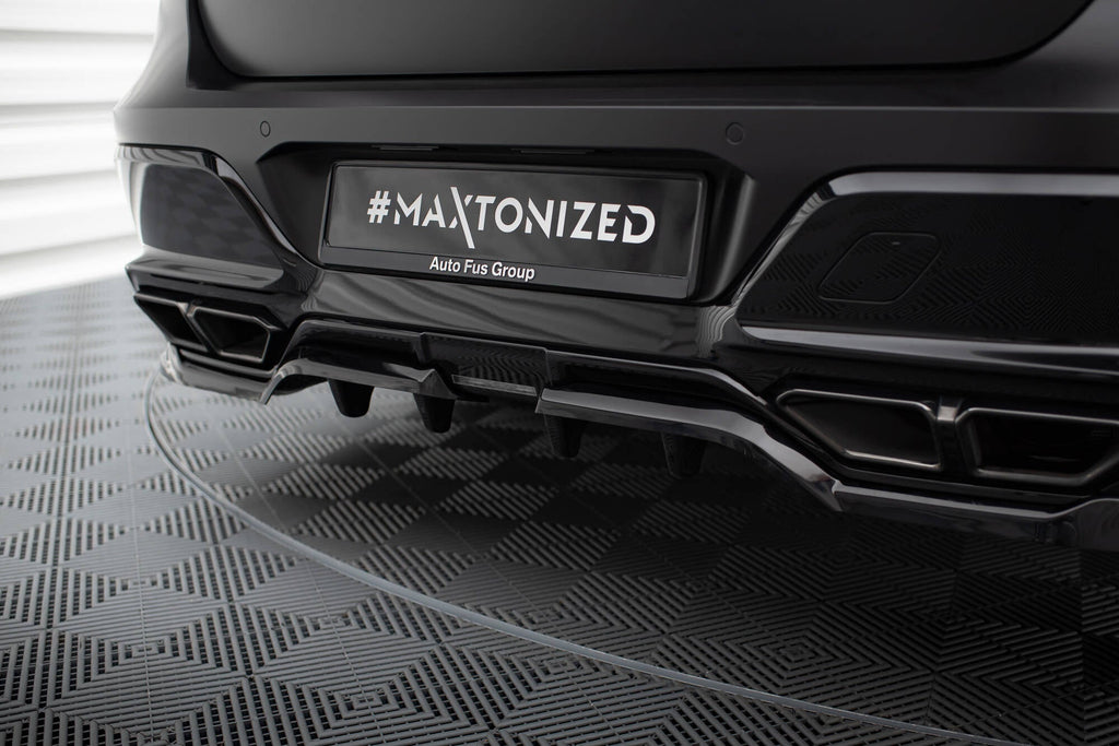 BMW M760e G70 Rear diffuser (with vertical fins)