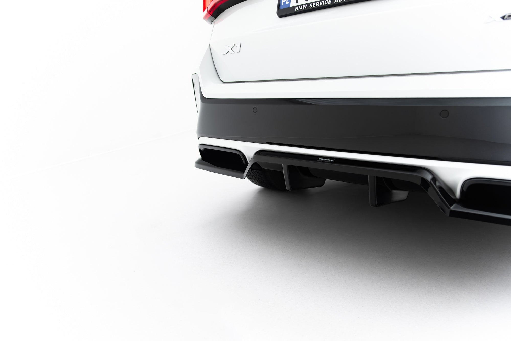 Splitter trasero BMW X1 M-Pack U11 (con barras verticales)