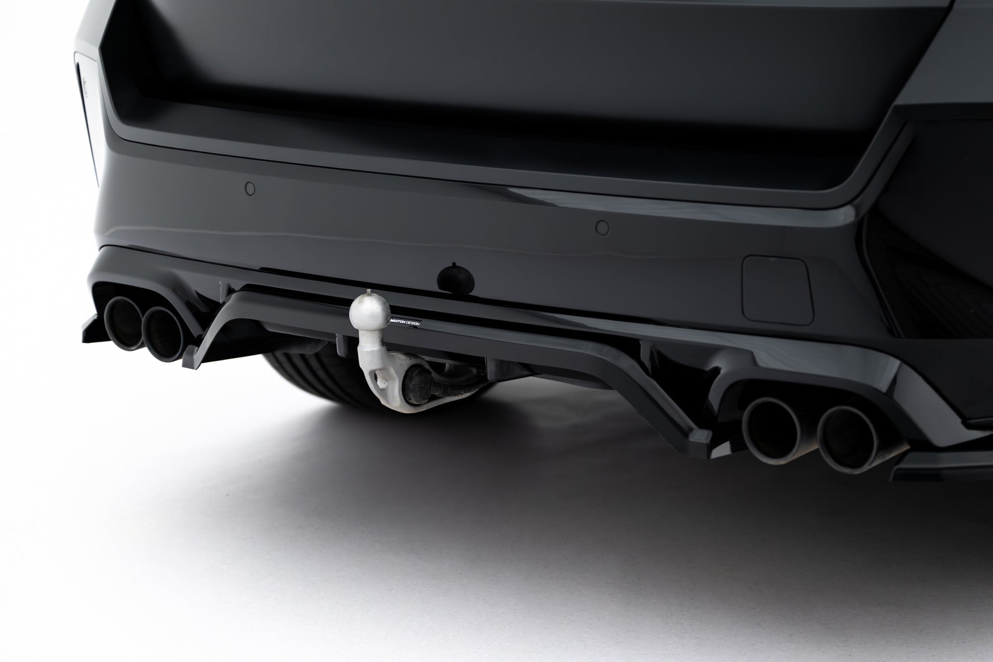 Splitter trasero BMW X1 M35i U11 (con barras verticales)
