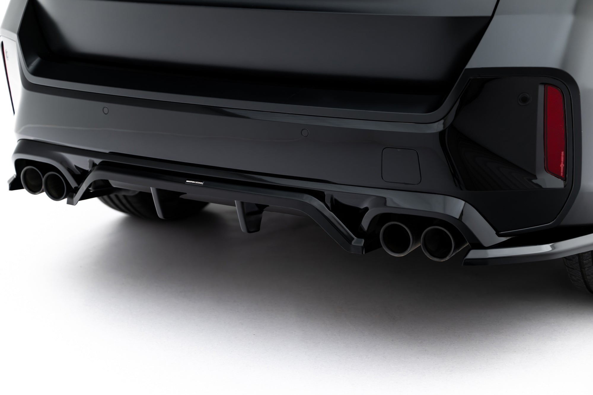 Splitter trasero BMW X1 M35i U11 (con barras verticales)