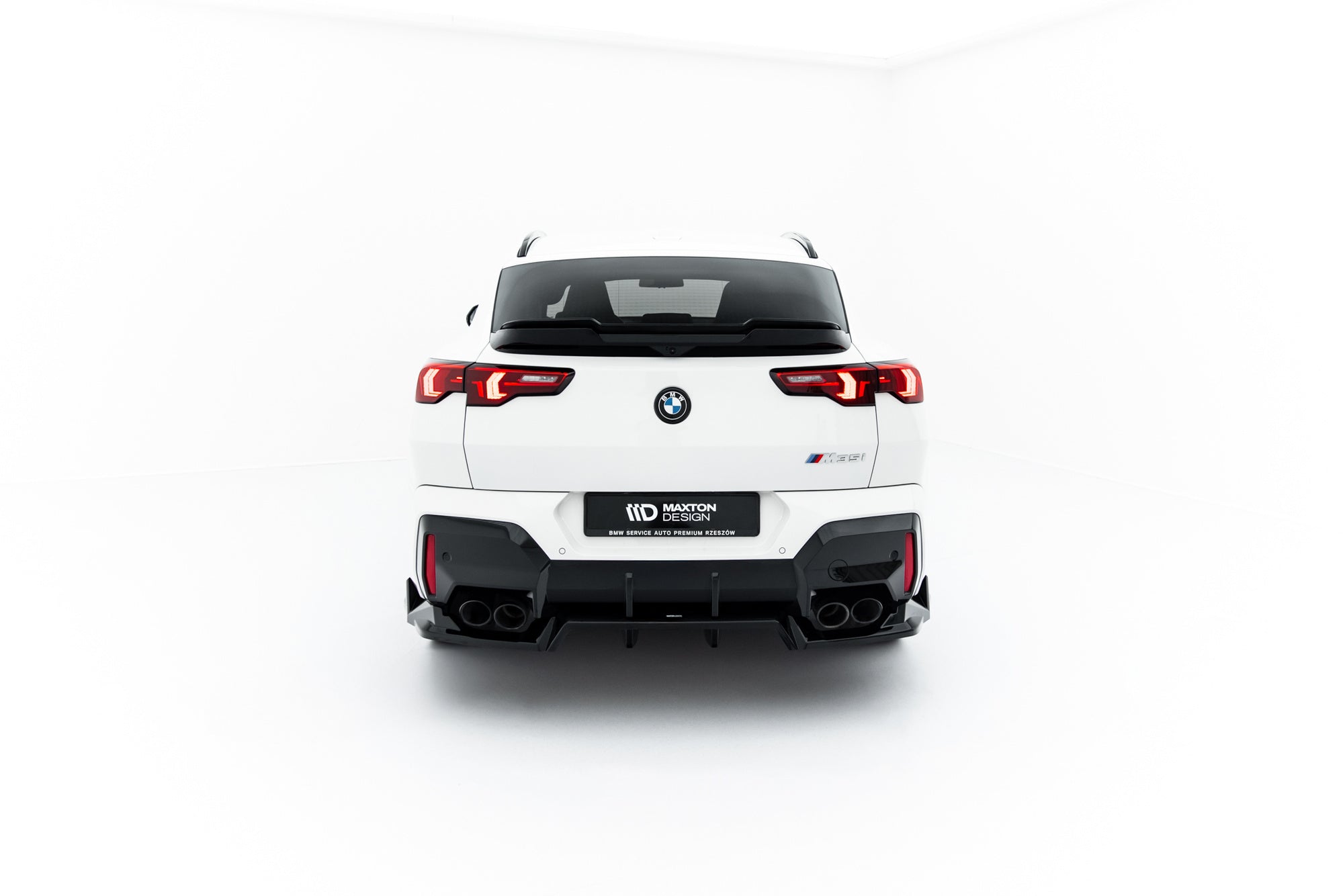 Splitter trasero BMW X2 M35i U10 (con barras verticales)
