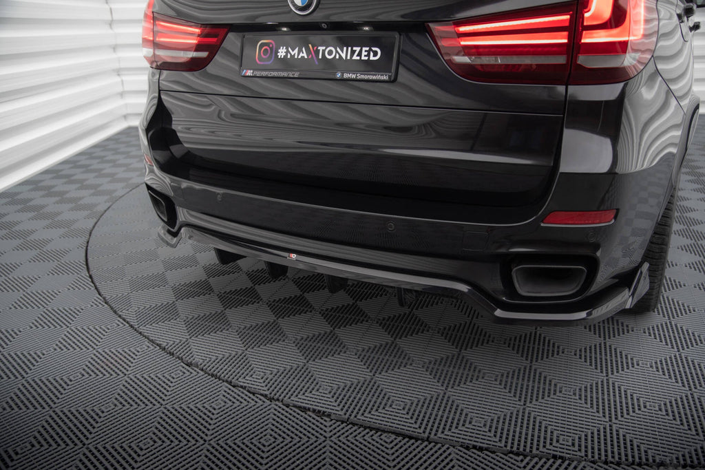 Splitter trasero BMW X5 M-Pack F15 (con barras verticales)