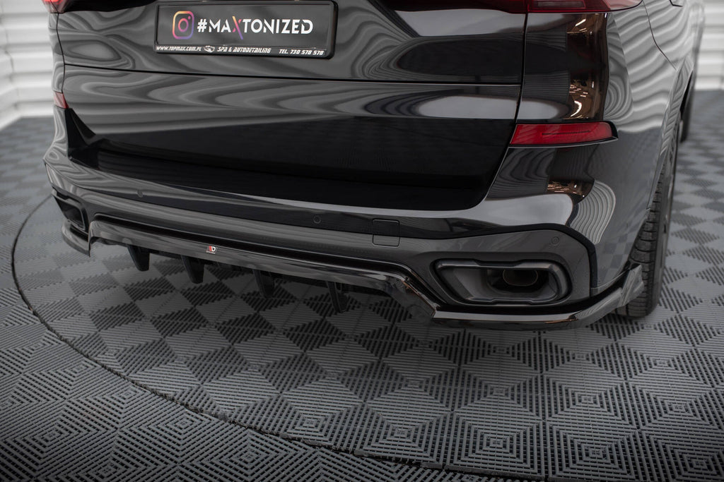 Splitter trasero BMW X5 M-Pack G05 (con barras verticales)