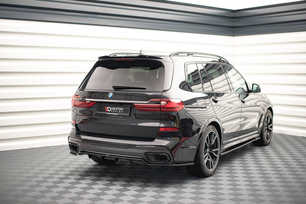 Splitter trasero BMW X7 M-Pack G07 (con barras verticales)