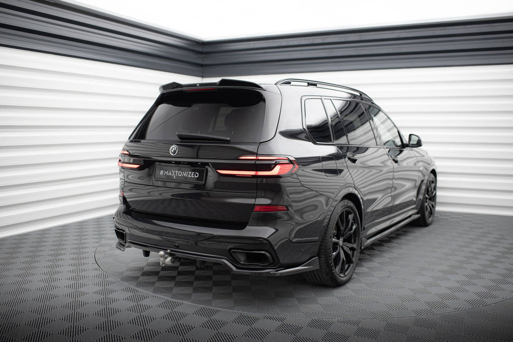 Rear diffuser BMW X7 M-Pack G07 Facelift (with vertical bars)