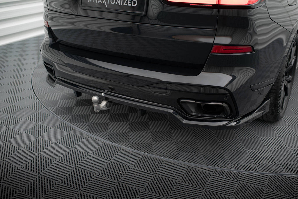 Rear diffuser BMW X7 M-Pack G07 Facelift (with vertical bars)