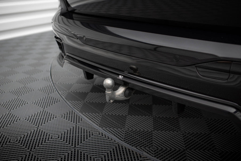 Rear diffuser BMW X7 M-Pack G07 Facelift (with vertical bars)