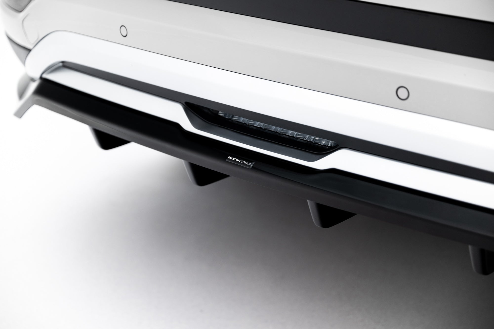 Splitter trasero BYD Seal U Mk1 (con barras verticales)