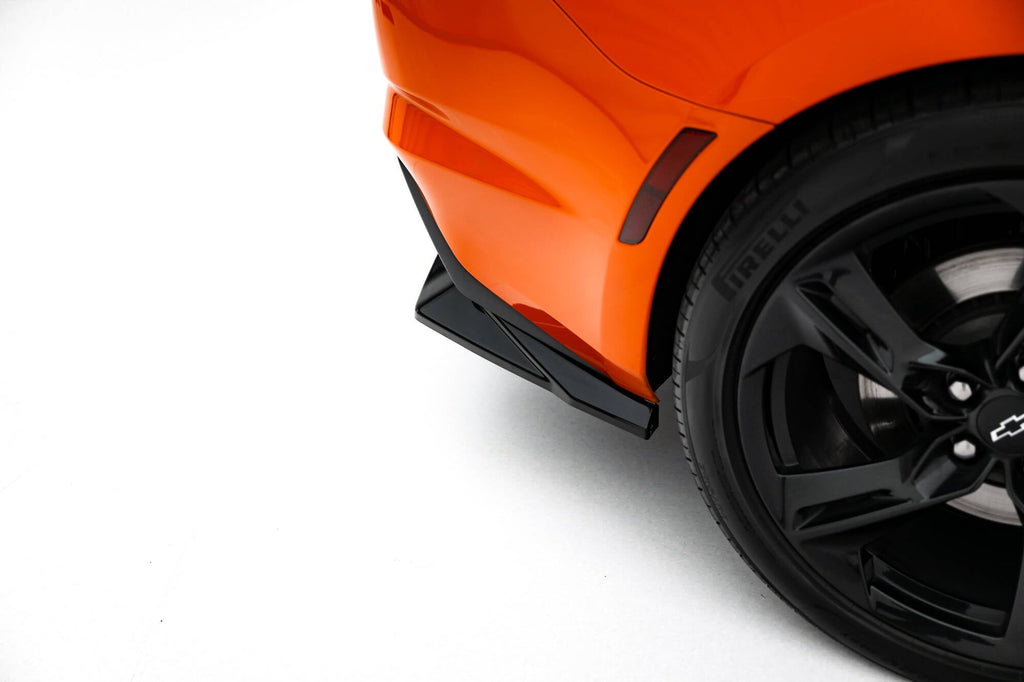 Chevrolet Camaro SS Mk6 Facelift Rear Splitter (with vertical strakes)