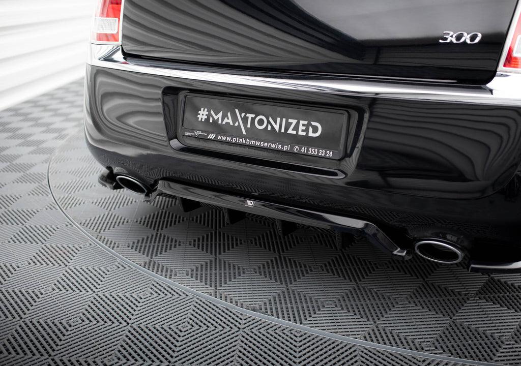 Rear diffuser Chrysler 300 Mk2 (with vertical bars)