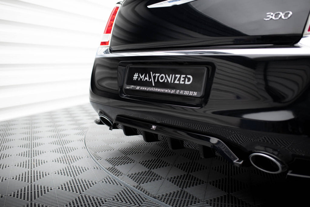 Rear diffuser Chrysler 300 Mk2 (with vertical bars)