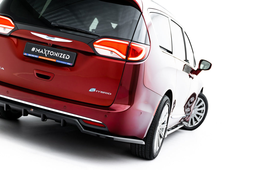 Splitter trasero Chrysler Pacifica Mk2 (con barras verticales)