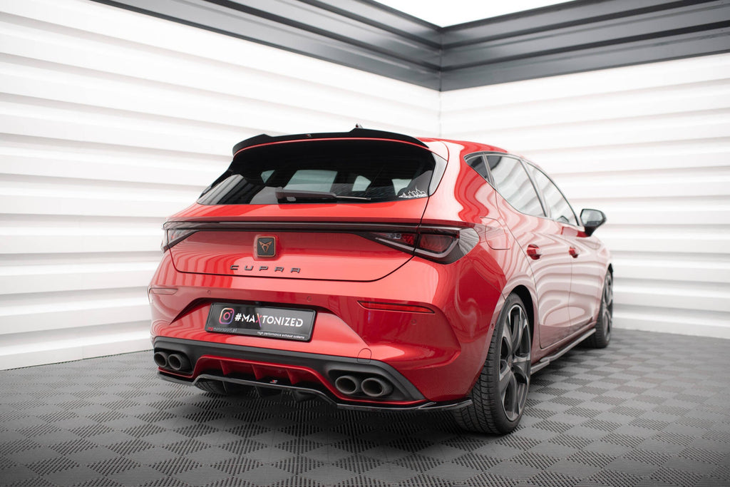 Splitter trasero Cupra León Hatchback Mk1 (con barras verticales)