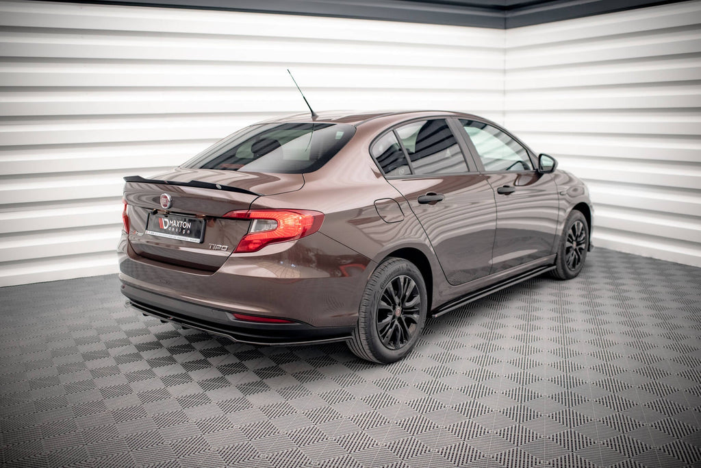 Splitter trasero Fiat Tipo S Sedan Mk1 (con barras verticales)