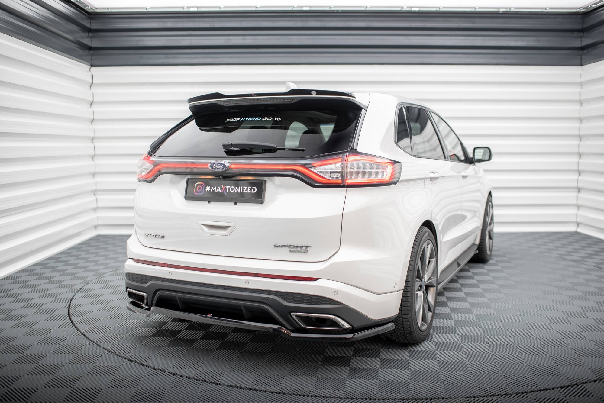 Splitter trasero Ford Edge Sport Mk2 (con barras verticales)