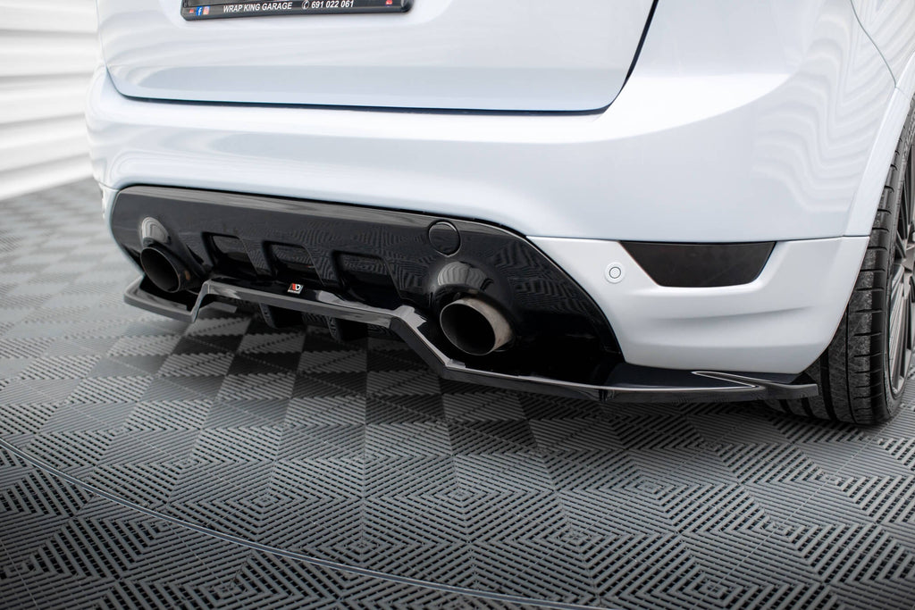 Splitter trasero Ford Kuga ST Mk1 (con barras verticales)