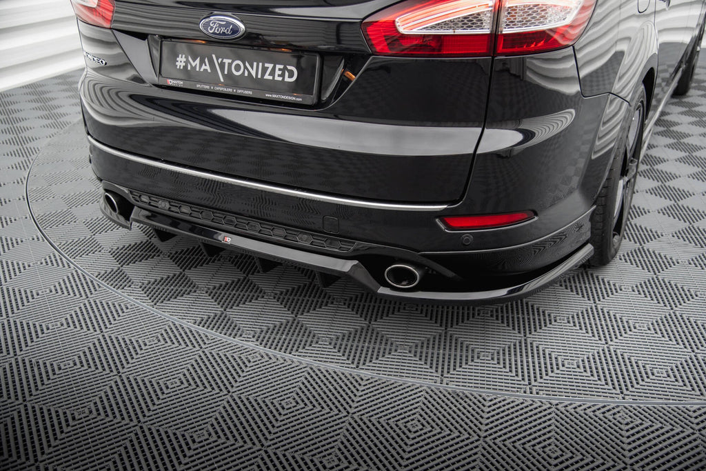 Splitter trasero Ford Mondeo ST-Line Estate Mk4 Facelift (con barras verticales)