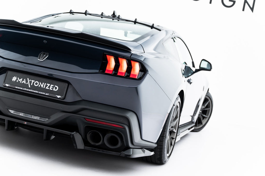 Ford Mustang Dark Horse Mk7 Rear Splitter (with vertical strakes)