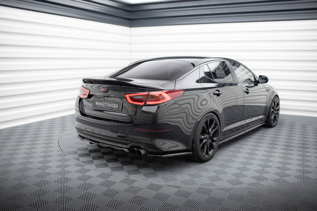 Splitter trasero Kia Optima Mk3 (con barras verticales)