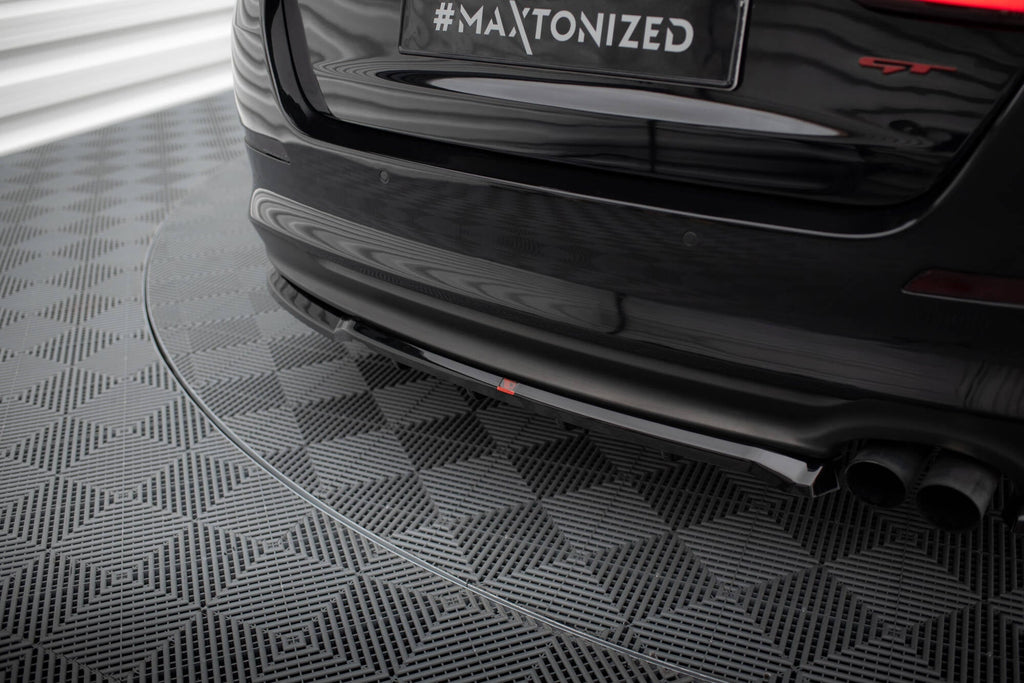 Splitter trasero Kia Optima Mk3 (con barras verticales)
