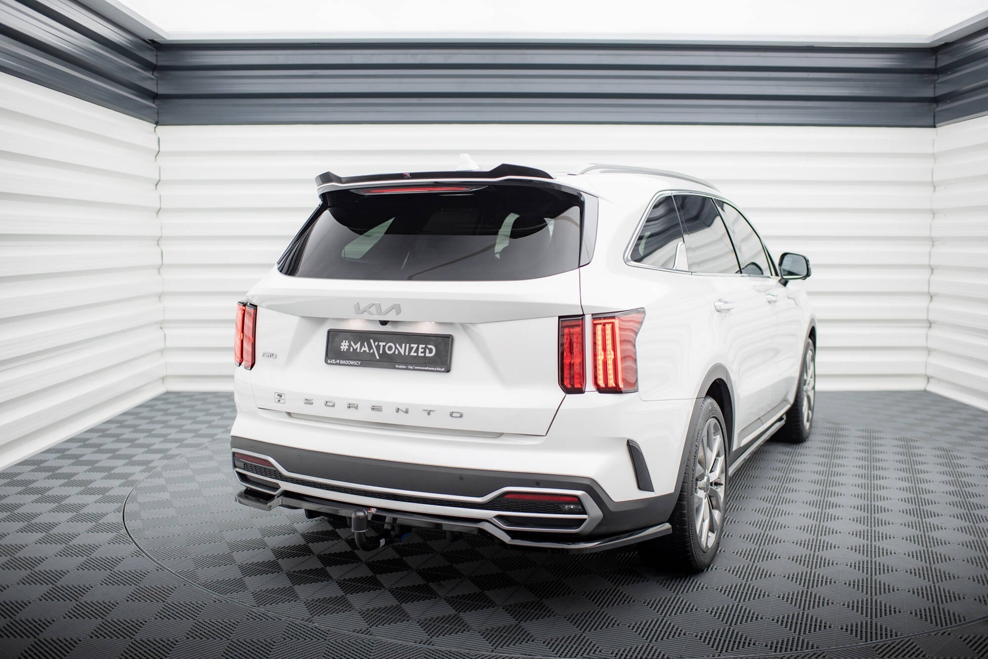 Splitter trasero Kia Sorento Mk4 (con barras verticales)