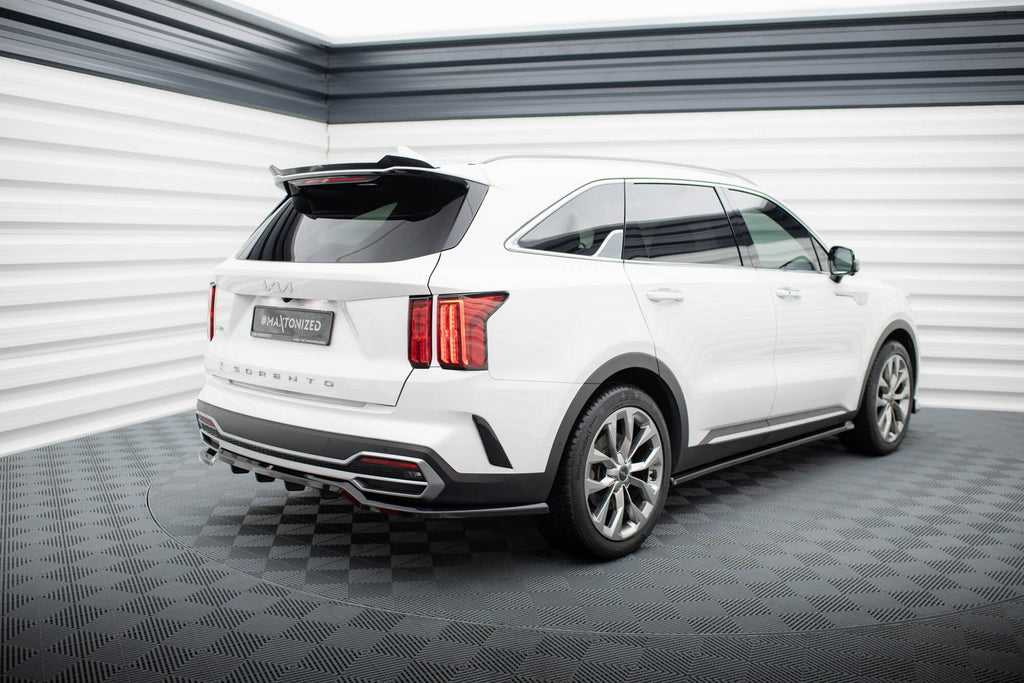 Rear splitter Kia Sorento Mk4 (with vertical bars)