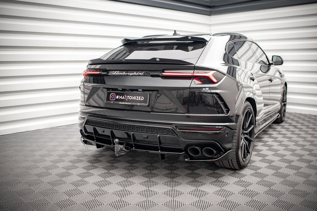 Splitter trasero Lamborghini Urus Mk1 (con barras verticales)