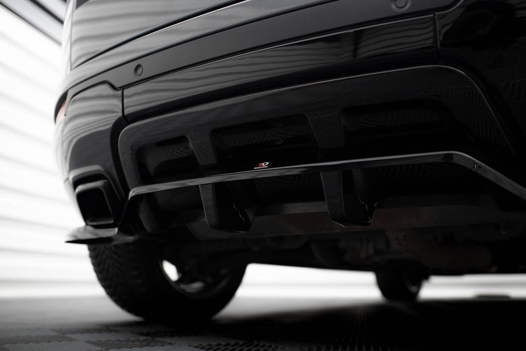 Splitter trasero Land Rover Range Rover Evoque HSE Dynamic Mk1 Facelift (con barras verticales)