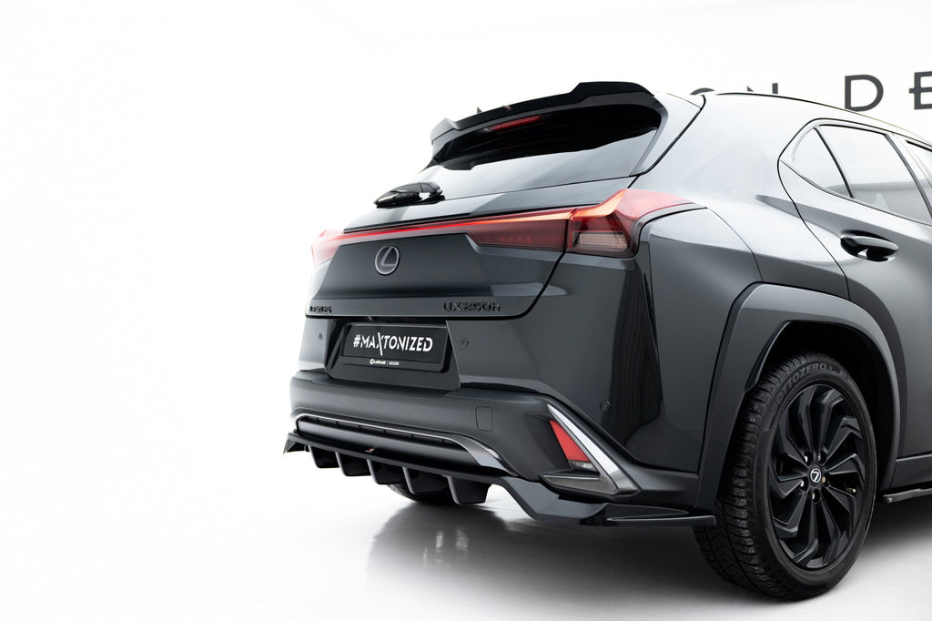 Splitter trasero Lexus UX F-Sport Mk1 (con barras verticales)