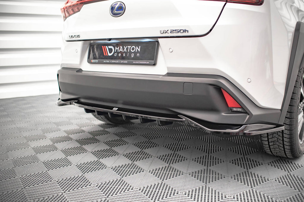 Splitter trasero Lexus UX Mk1 (con barras verticales)